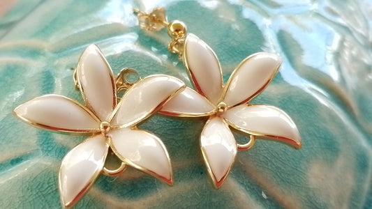 Tipanier Flower Earrings